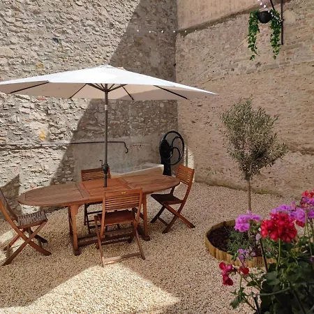 Le Jardin Secret Conciergeriedamecarcas Apartment *
